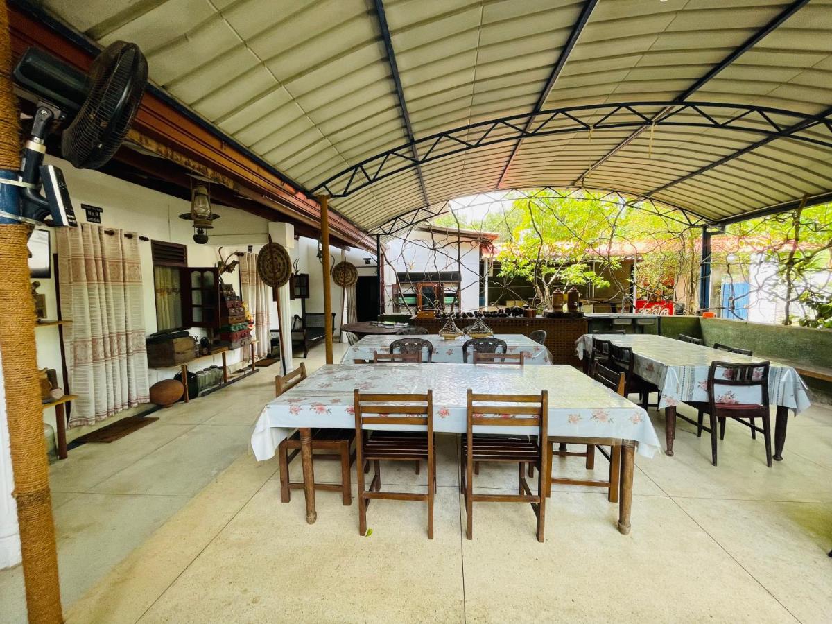 Mangala Lodge คูรูเนกาลา ภายนอก รูปภาพ